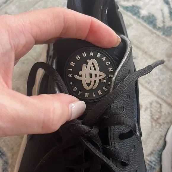 Nike Air Huarache  - Picture 6 of 10